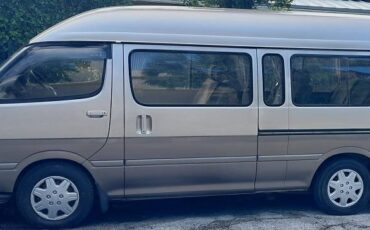 Toyota-hiace-grandcabin-van-diesel-1994-2
