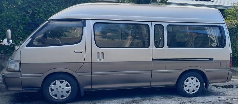 Toyota-hiace-grandcabin-van-diesel-1994-2
