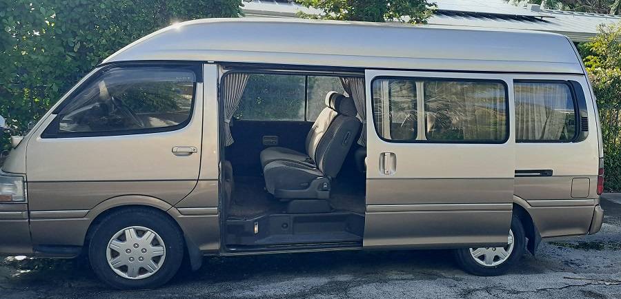 Toyota-hiace-grandcabin-van-diesel-1994-3
