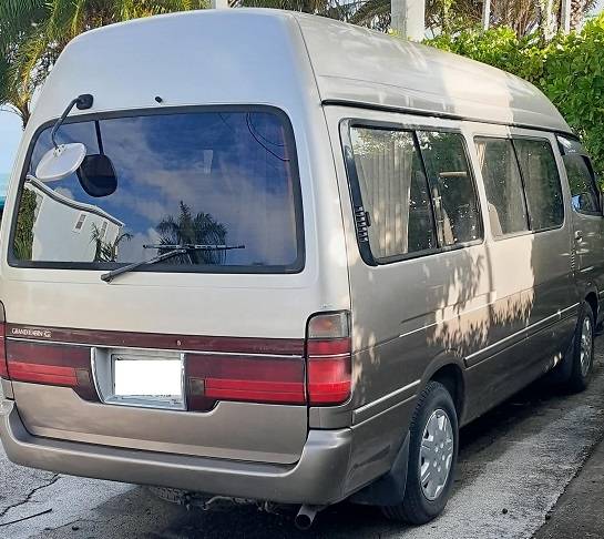 Toyota-hiace-grandcabin-van-diesel-1994-4