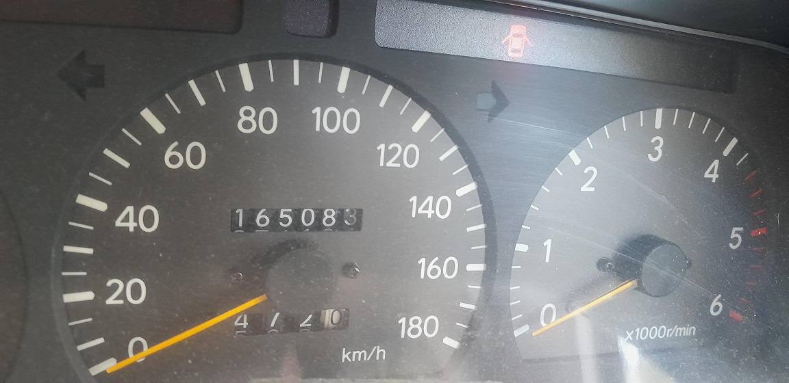 Toyota-hiace-grandcabin-van-diesel-1994-8