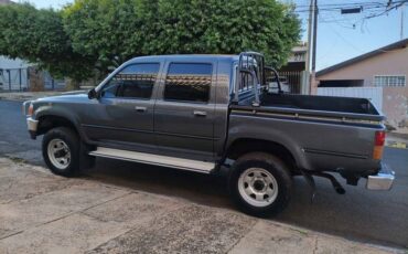 Toyota-hilux-diesel-1994-13