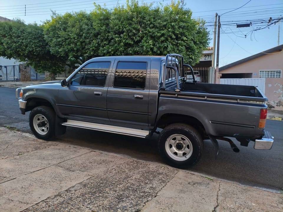Toyota-hilux-diesel-1994-13