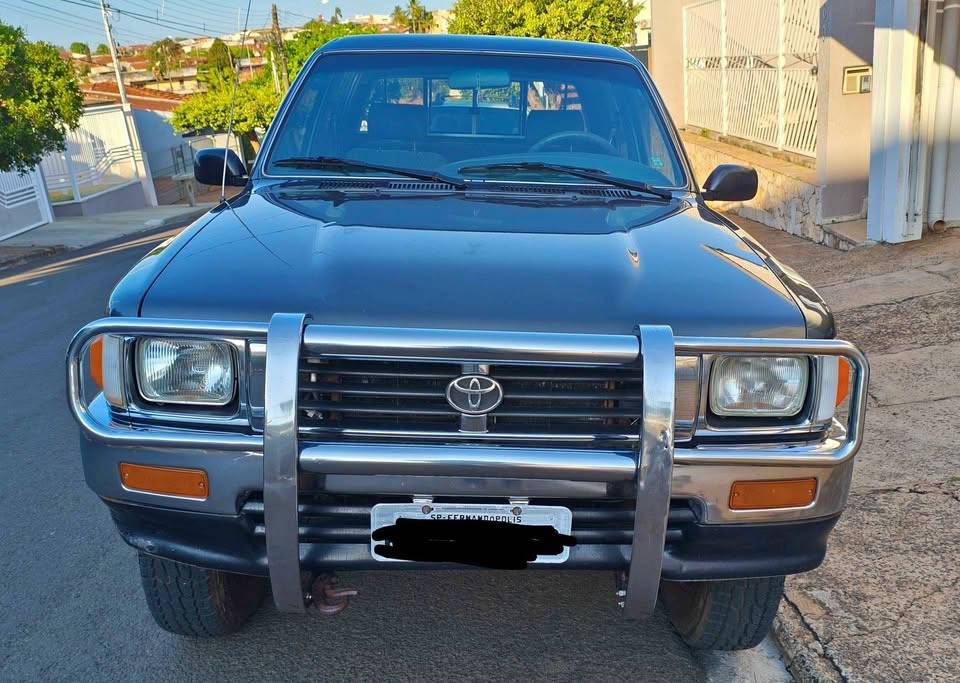 Toyota-hilux-diesel-1994-18