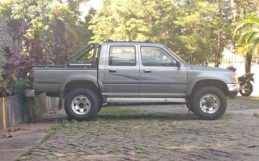 Toyota-hilux-diesel-1994-2