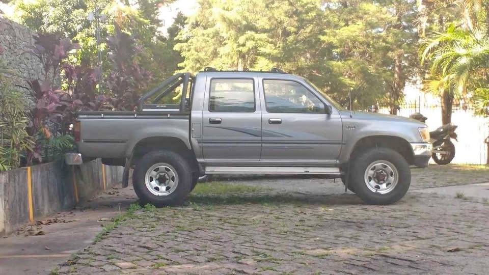 Toyota-hilux-diesel-1994-2