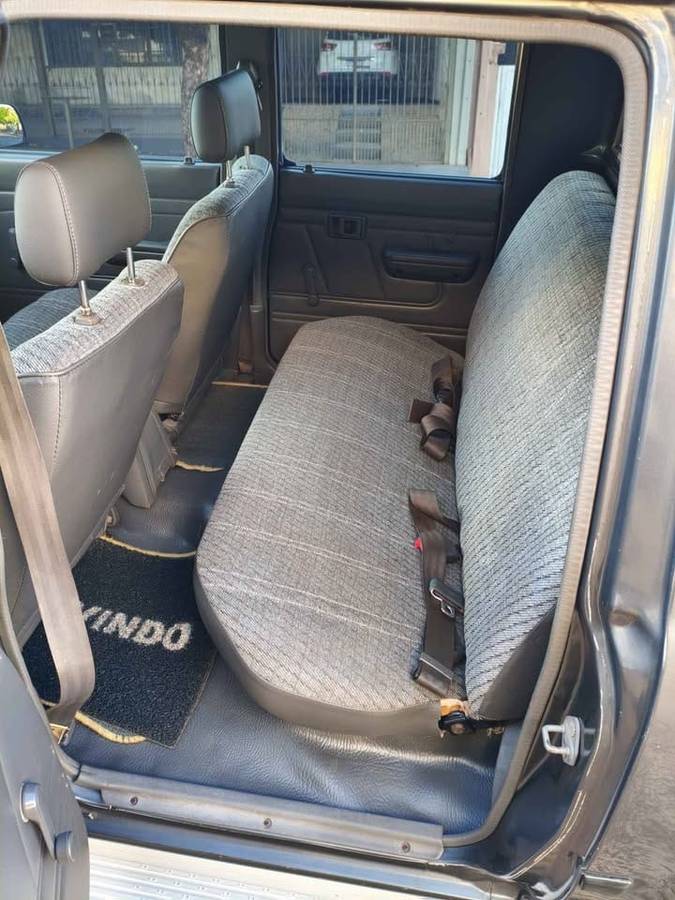 Toyota-hilux-diesel-1994-23