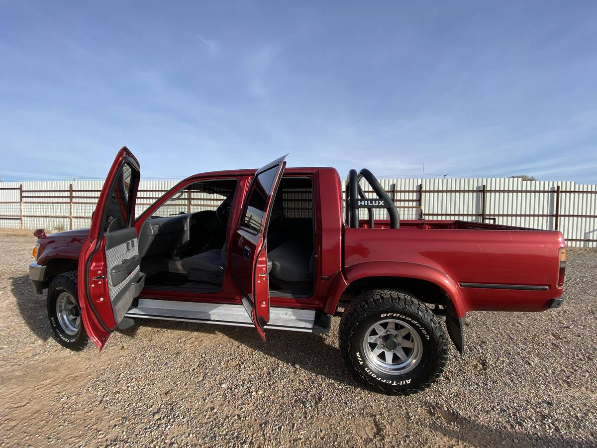Toyota-hilux-diesel-1995-red-10