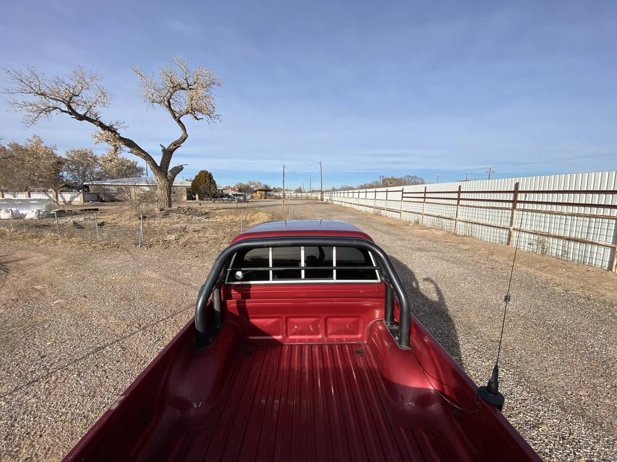 Toyota-hilux-diesel-1995-red-12
