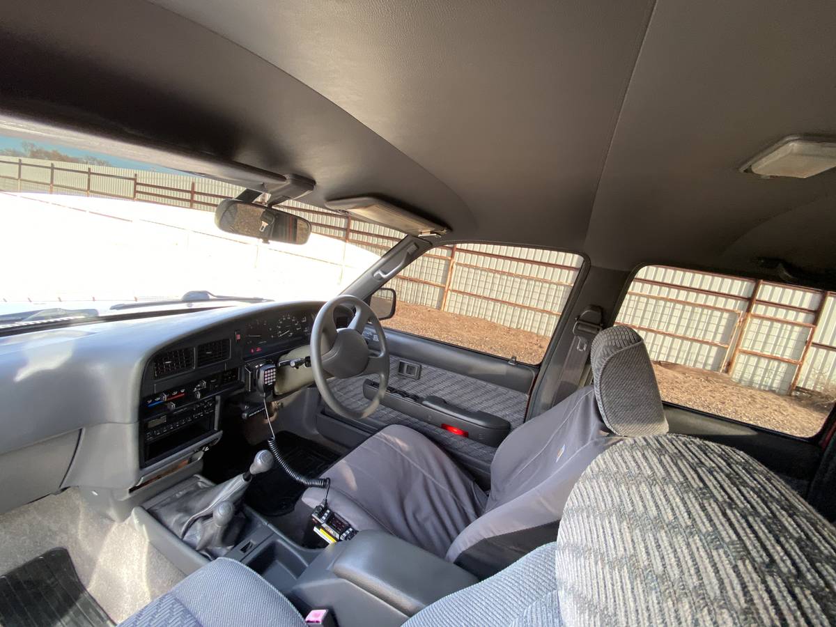 Toyota-hilux-diesel-1995-red-14