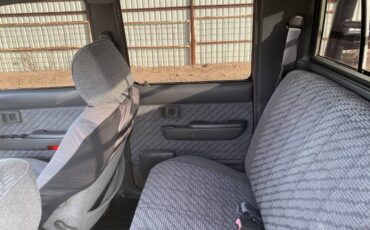 Toyota-hilux-diesel-1995-red-15