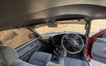 Toyota-hilux-diesel-1995-red-16