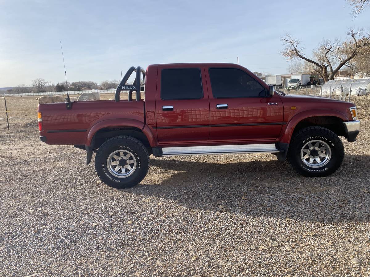 Toyota-hilux-diesel-1995-red-4