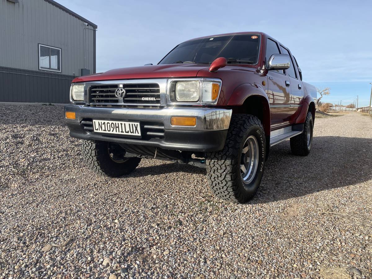 Toyota-hilux-diesel-1995-red-5