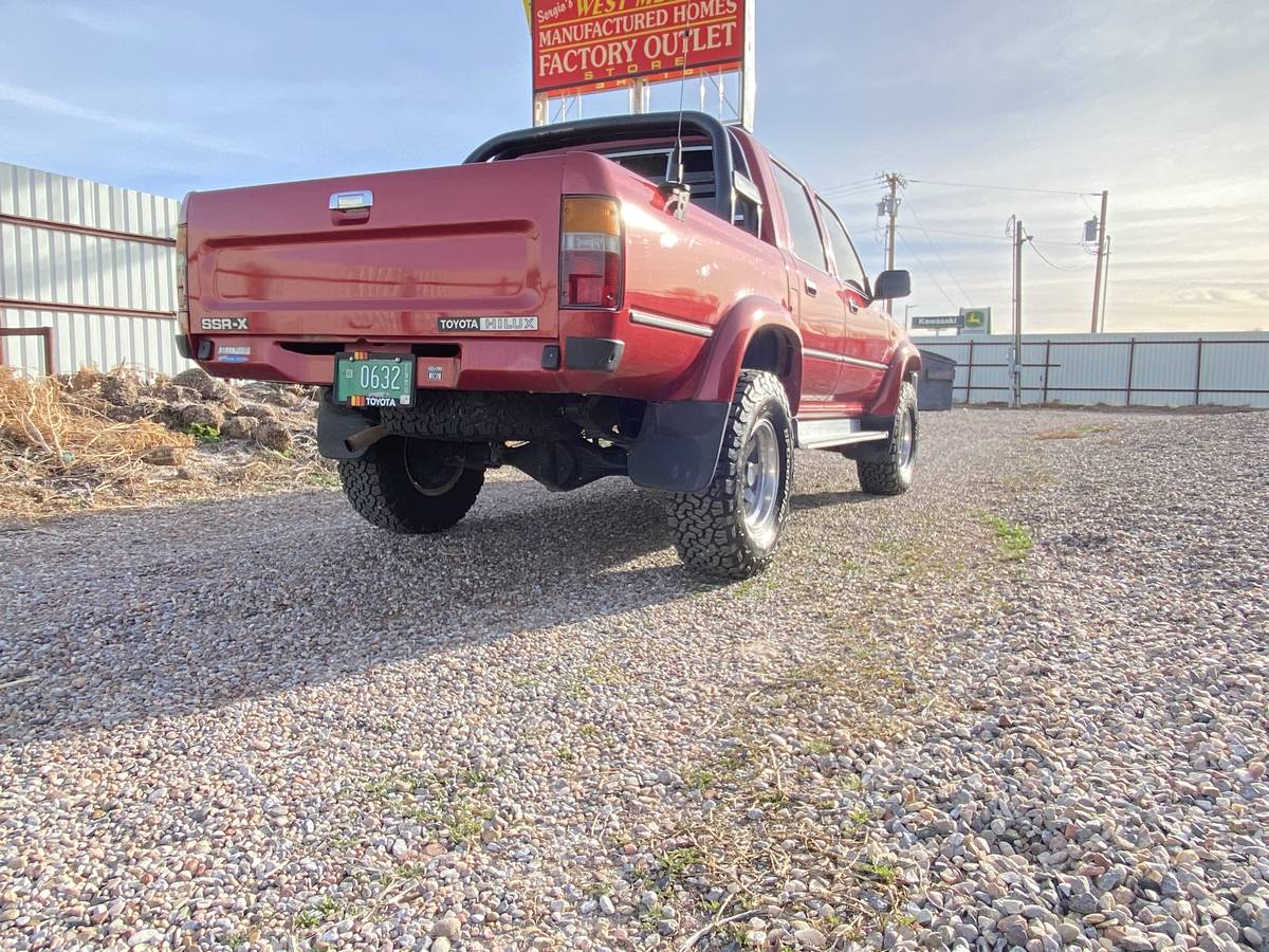 Toyota-hilux-diesel-1995-red-7