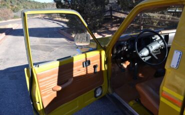 Toyota-hilux-pickup-truck-1976-yellow-11