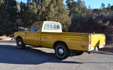Toyota-hilux-pickup-truck-1976-yellow-2