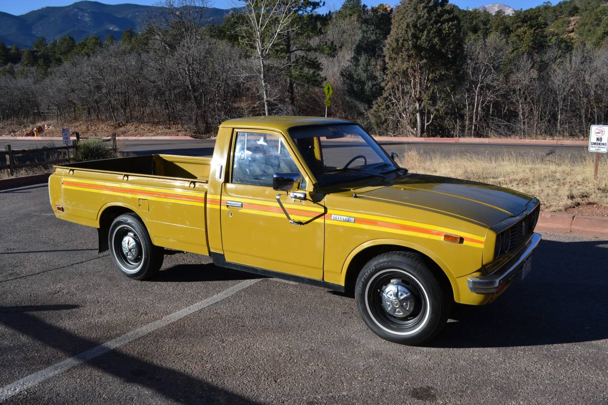 Toyota-hilux-pickup-truck-1976-yellow-4