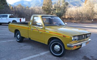 Toyota-hilux-pickup-truck-1976-yellow-7