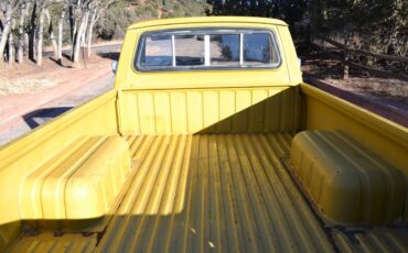 Toyota-hilux-pickup-truck-1976-yellow-9