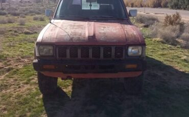 Toyota-hilux-truck-1983-red-2