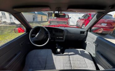 Toyota-hilux-truck-1990-red-2