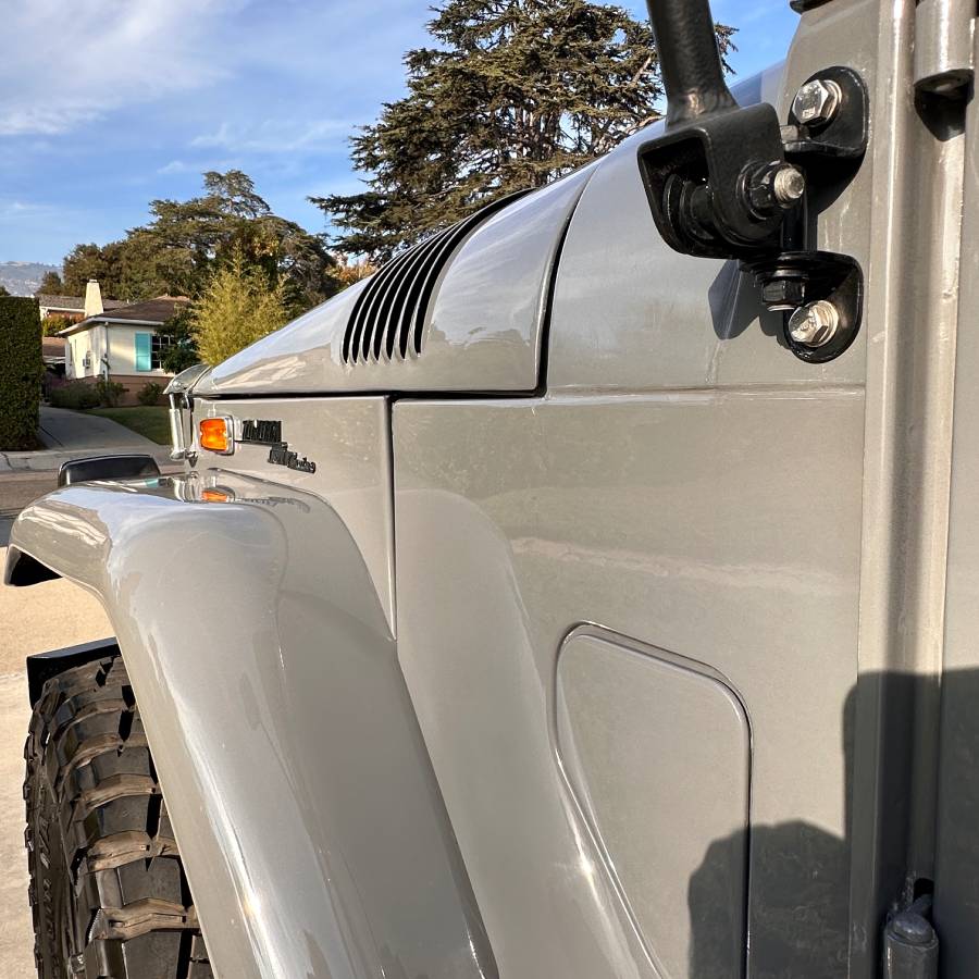 Toyota-land-cruiser-1970-grey-6