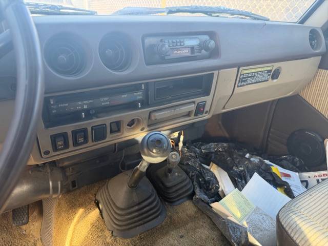 Toyota-land-cruiser-1983-yellow-7