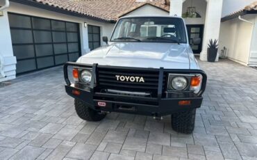 Toyota-land-cruiser-1985-silver-3