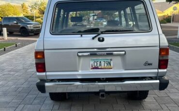 Toyota-land-cruiser-1985-silver