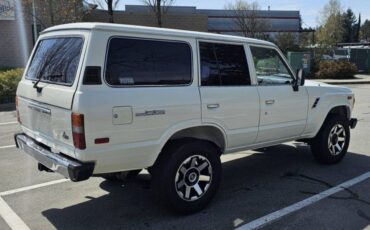 Toyota-land-cruiser-1986-white