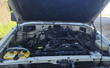 Toyota-land-cruiser-1986-white-5