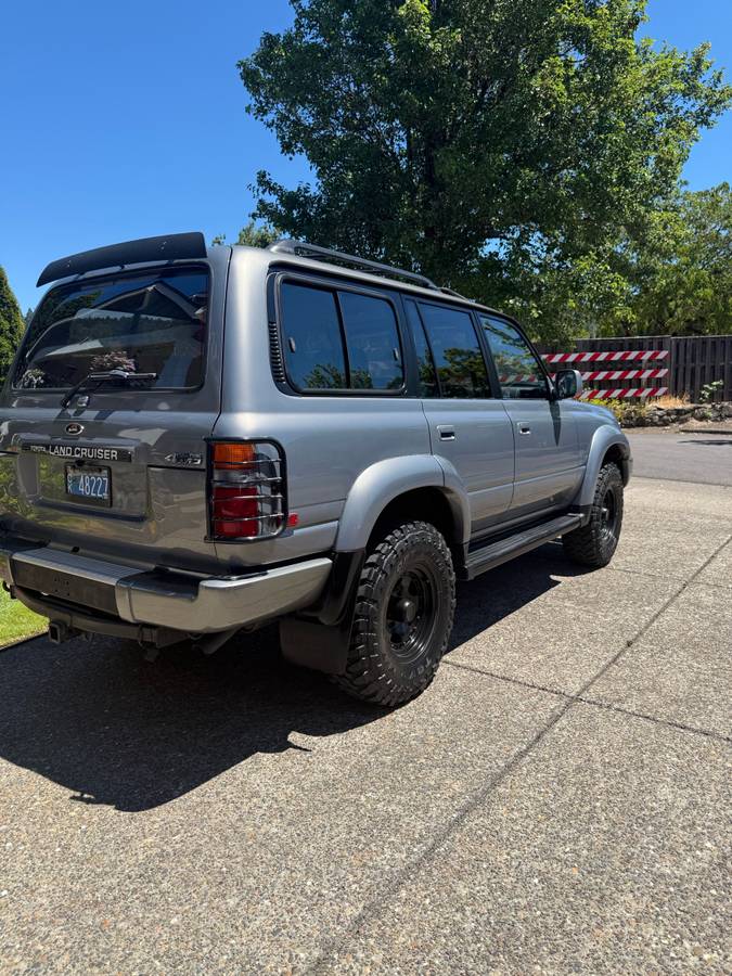 Toyota-land-cruiser-1995-grey-2
