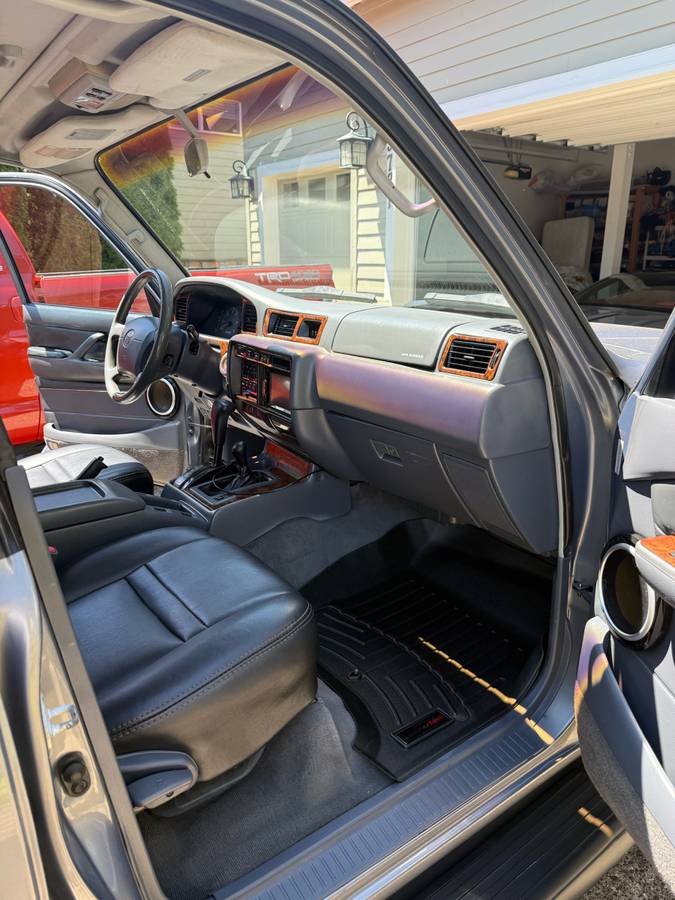 Toyota-land-cruiser-1995-grey-5