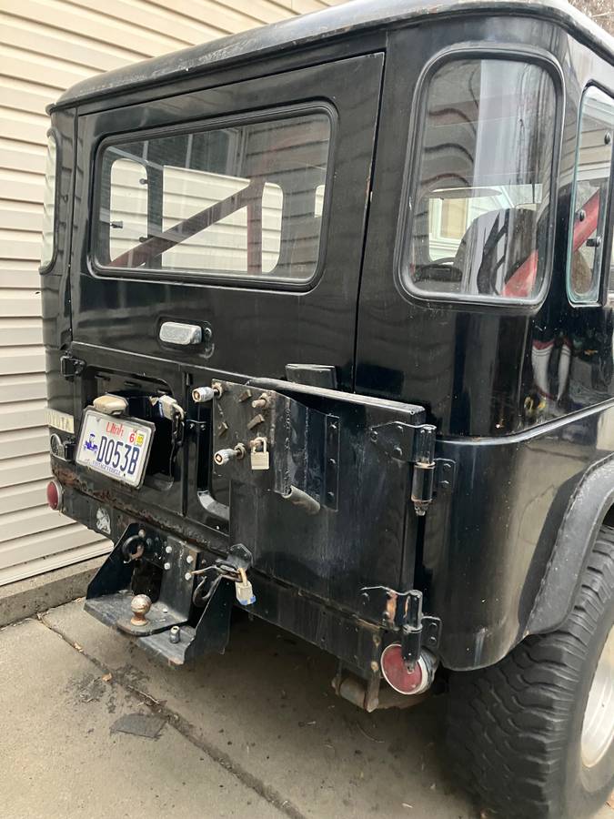 Toyota-land-cruiser-fj40-1967-black-7