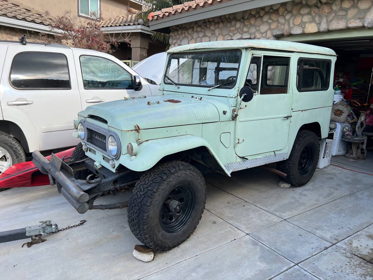Toyota-land-cruiser-fj40-1967-custom
