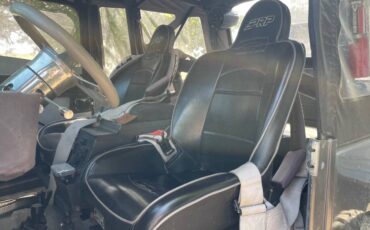 Toyota-land-cruiser-fj40-1969-silver-11