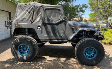 Toyota-land-cruiser-fj40-1969-silver-12