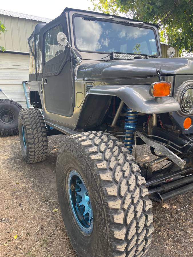 Toyota-land-cruiser-fj40-1969-silver-6