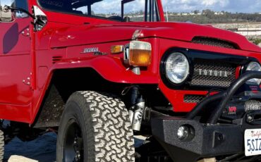 Toyota-land-cruiser-fj40-1972-red-15