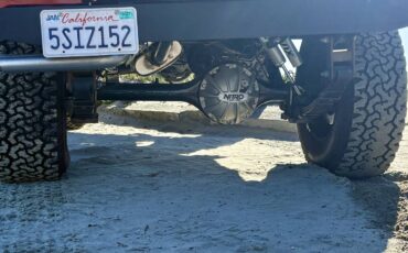 Toyota-land-cruiser-fj40-1972-red-16