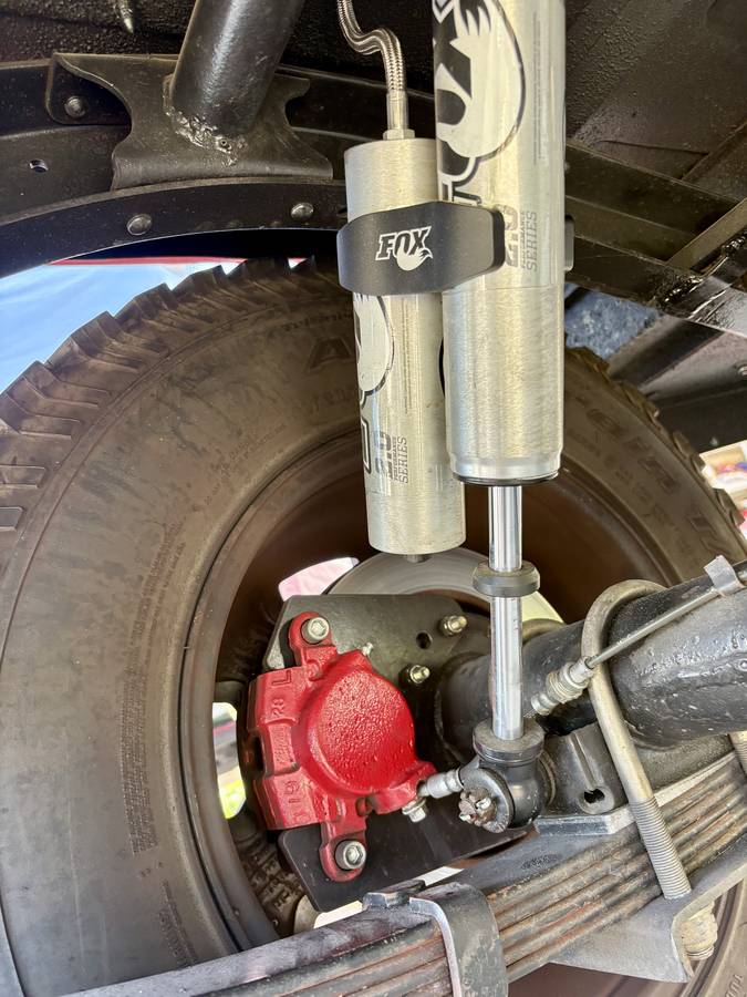 Toyota-land-cruiser-fj40-1972-red-23