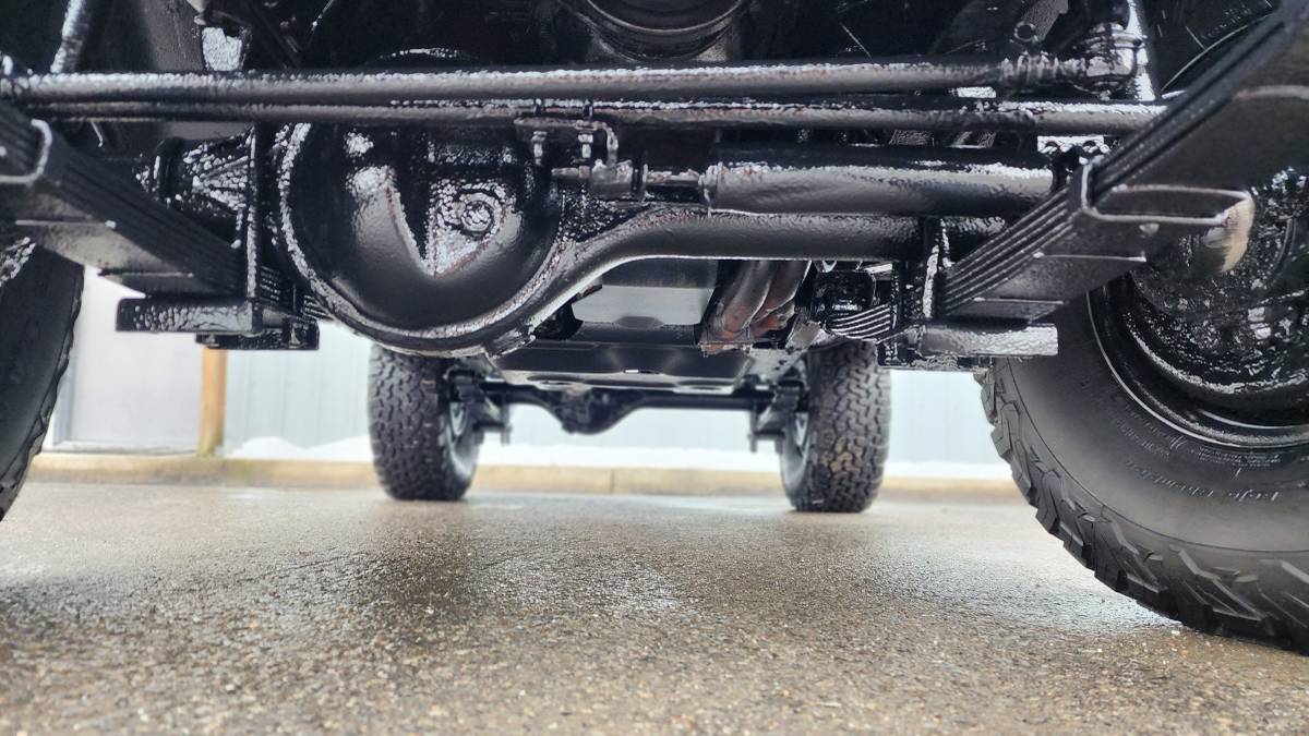 Toyota-land-cruiser-fj40-1972-red-3