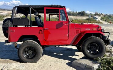 Toyota-land-cruiser-fj40-1972-red-31