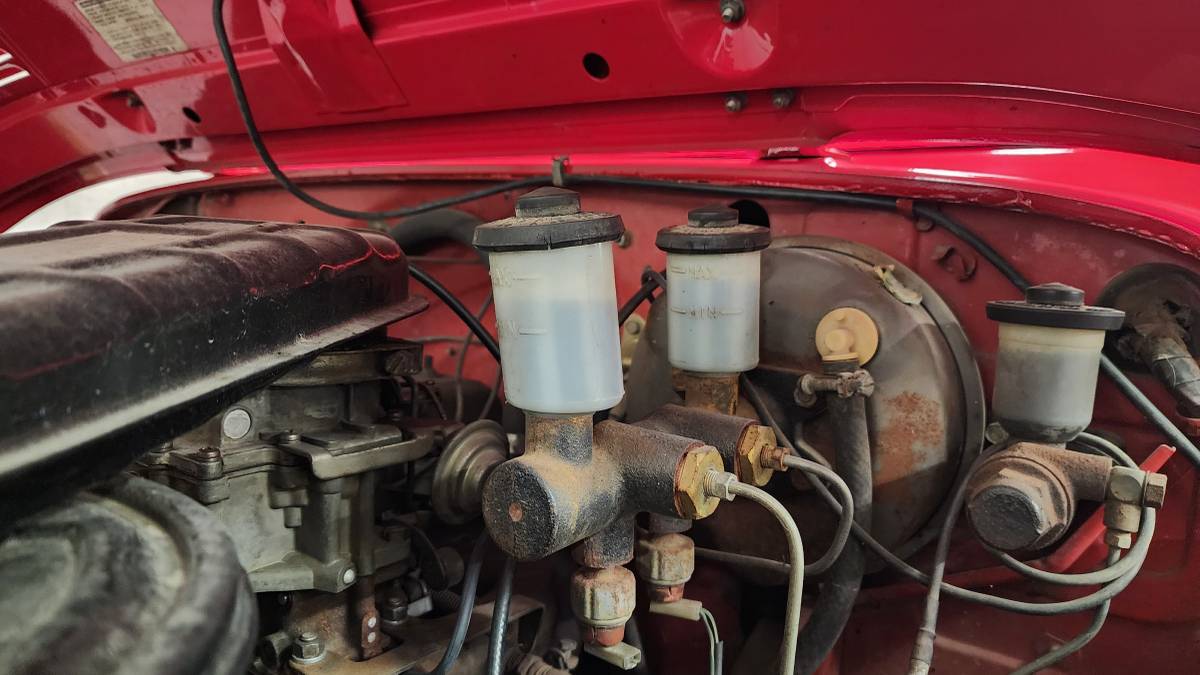 Toyota-land-cruiser-fj40-1972-red-4