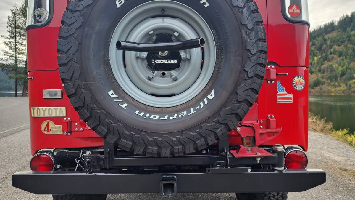 Toyota-land-cruiser-fj40-1972-red-8