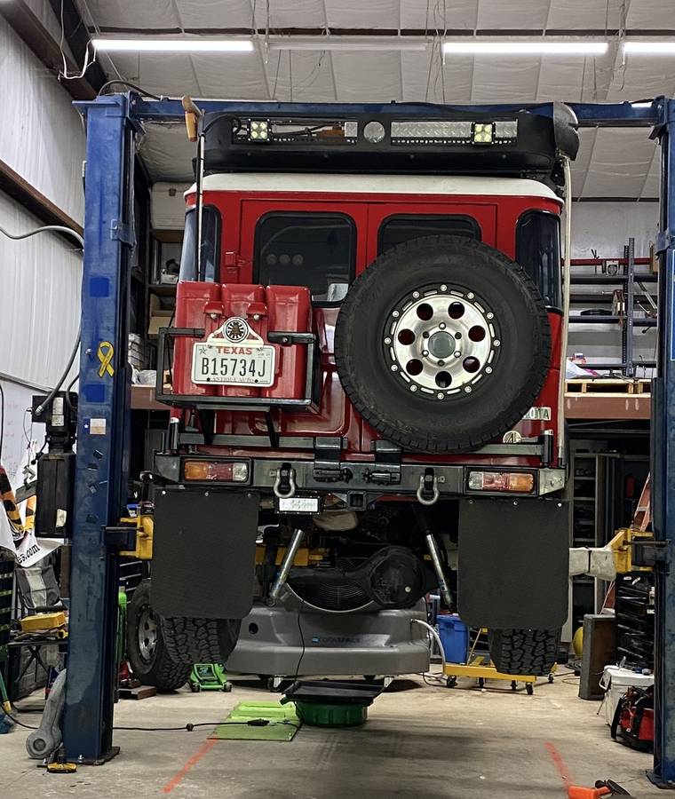 Toyota-land-cruiser-fj40-1978-red-3