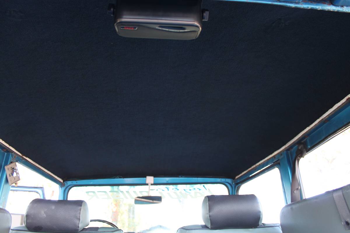 Toyota-land-cruiser-fj40-1981-blue-12