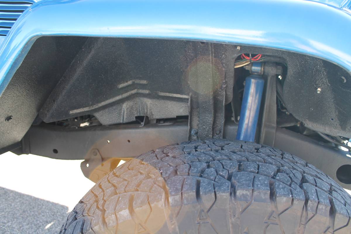 Toyota-land-cruiser-fj40-1981-blue-20