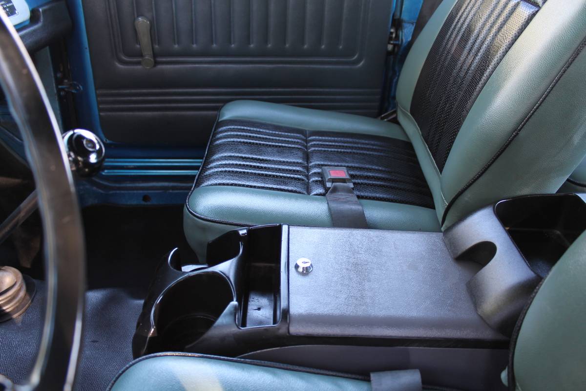 Toyota-land-cruiser-fj40-1981-blue-22